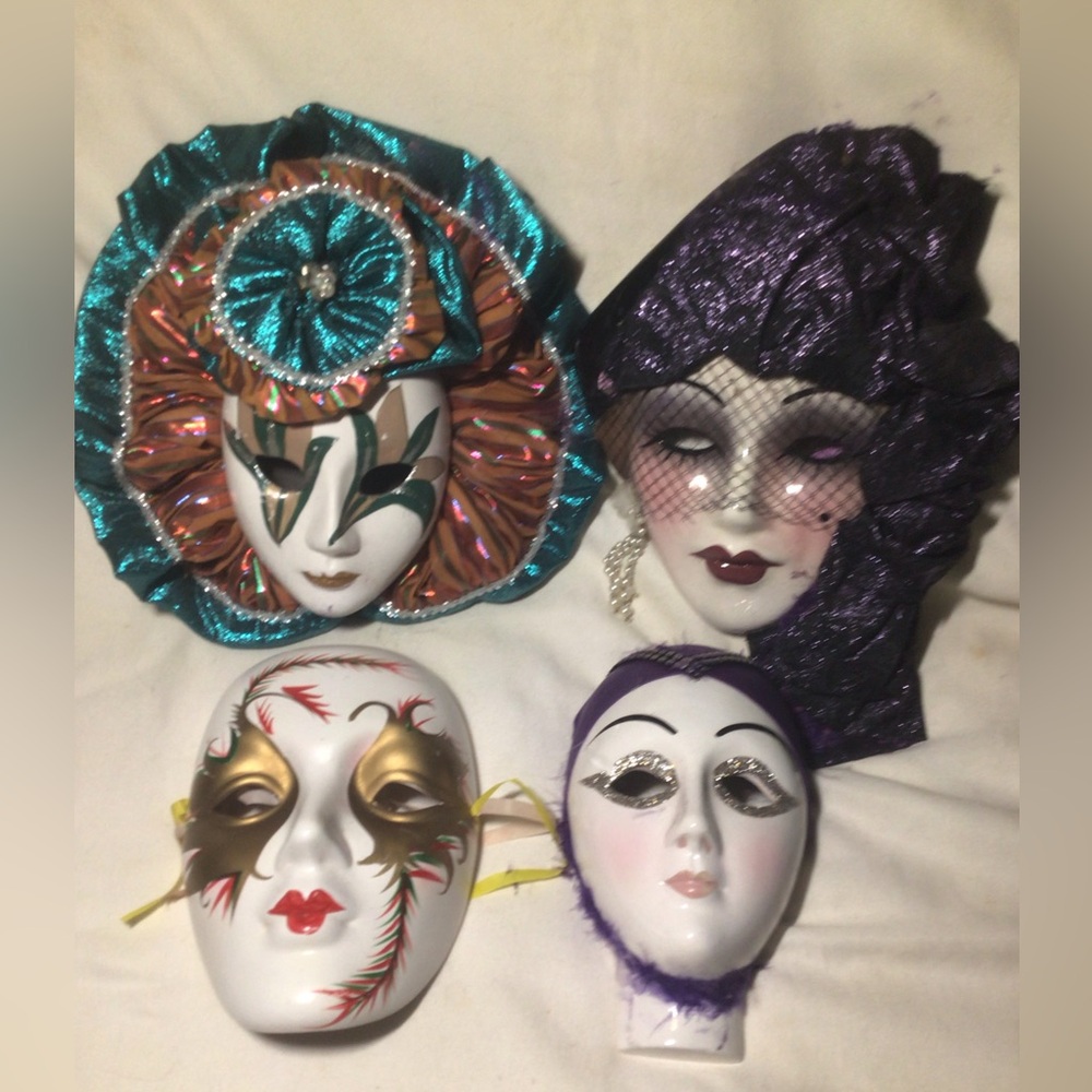set of 4 Vintage Mardi Gras Ceramic Masks Wall Decor opera